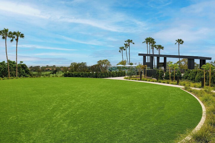 VEA Newport Beach a Marriott Resort & Spa