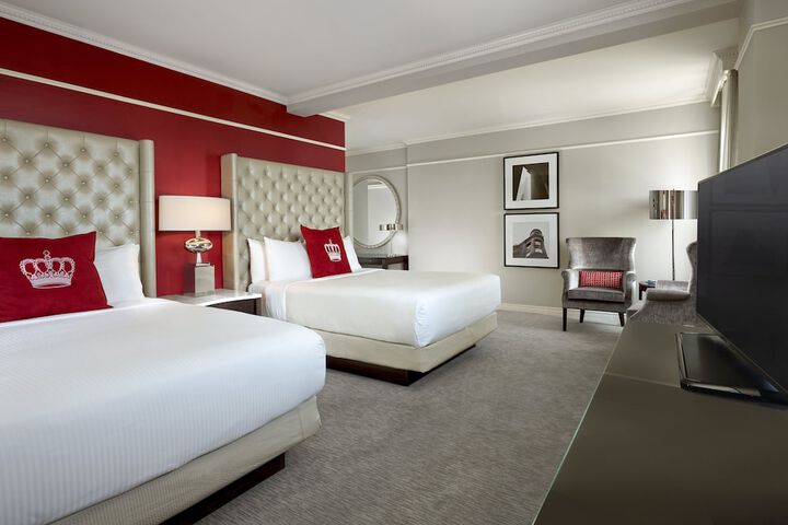 Room 33 of 111
