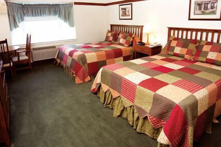 Room 11 of 28