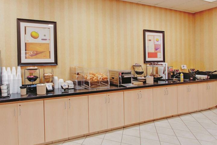Breakfast/Coffee Service 12 of 15