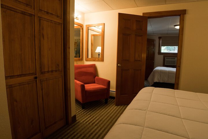 Silver Moon Inn