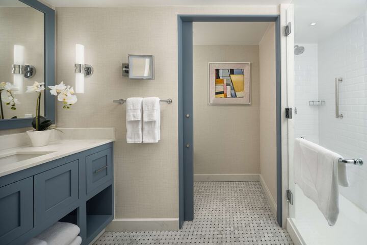 Room 82 of 162