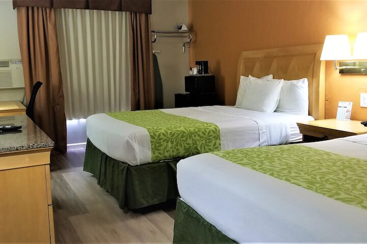 Room 14 of 18
