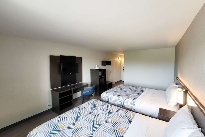 Room 12 of 26