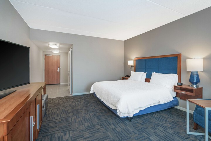 Room 10 of 35