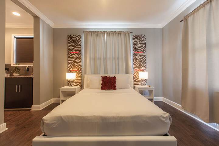 Room 6 of 43
