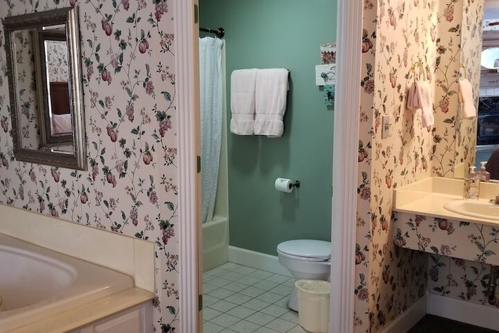 Room 40 of 125