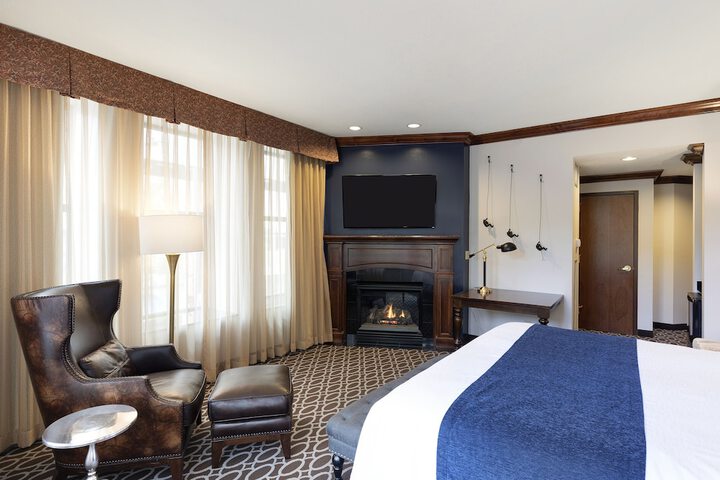Des Lux Hotel