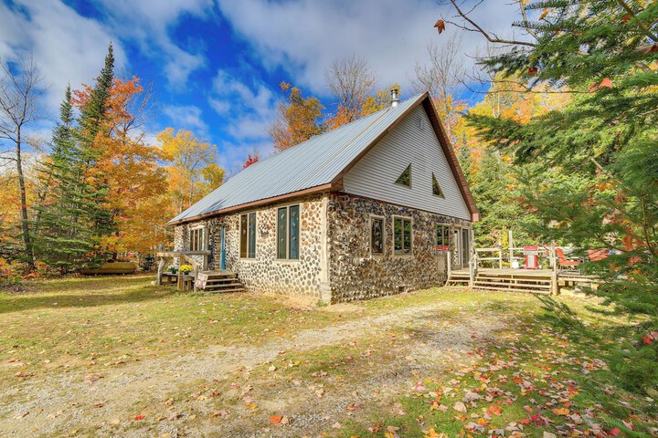 Paradise Cottage: Trail Access Nearby