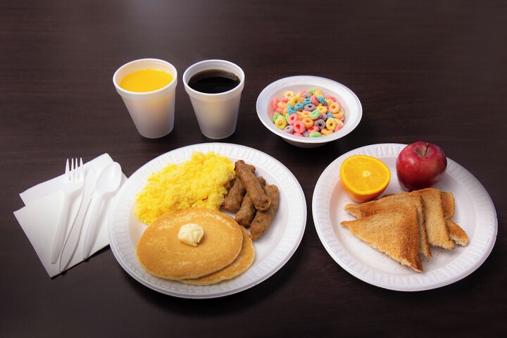 Dining 54 of 59
