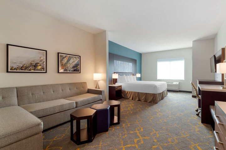 Room 32 of 55