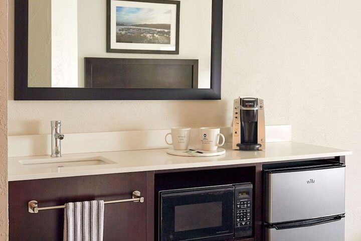 Best Western Wesley Inn & Suites