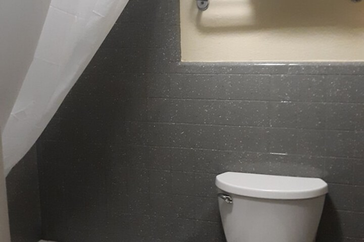 Room 14 of 32