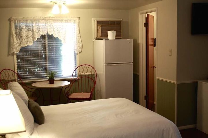 Room 78 of 105