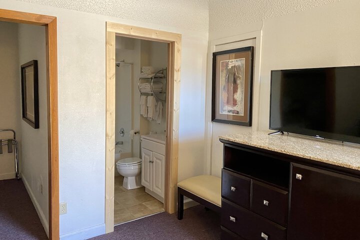 Room 34 of 41