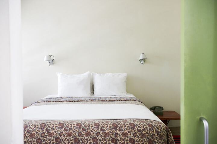 Room 25 of 34