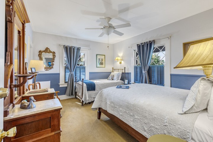 Room 40 of 62