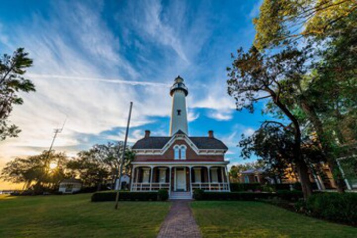 1 East Beach Causeway by Hodnett Cooper