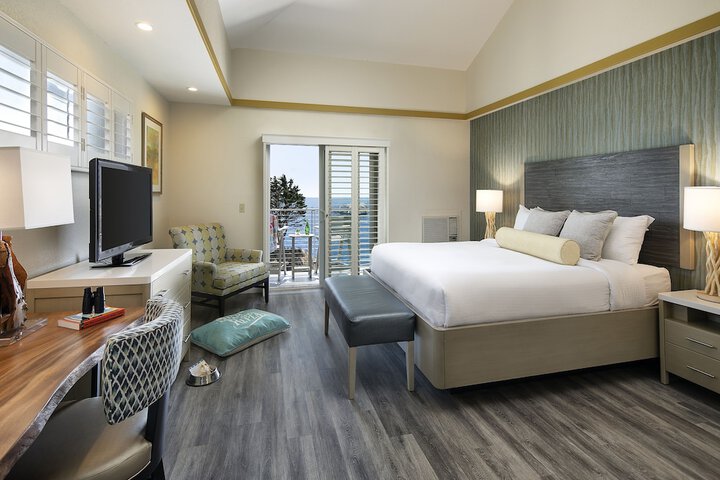 Inn at the Cove