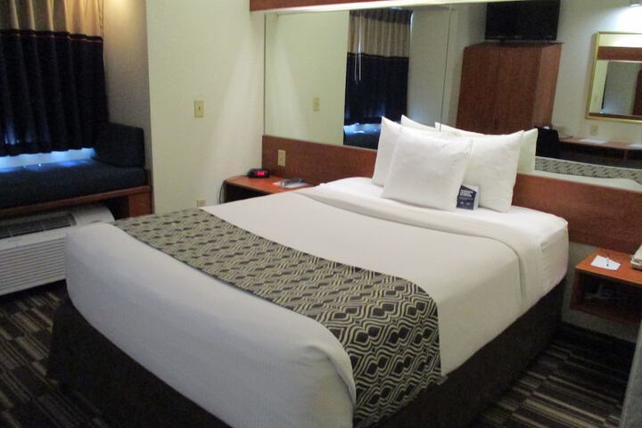 Room 15 of 51