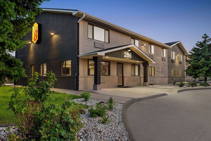 Super 8 by Wyndham Ankeny / Des Moines Area