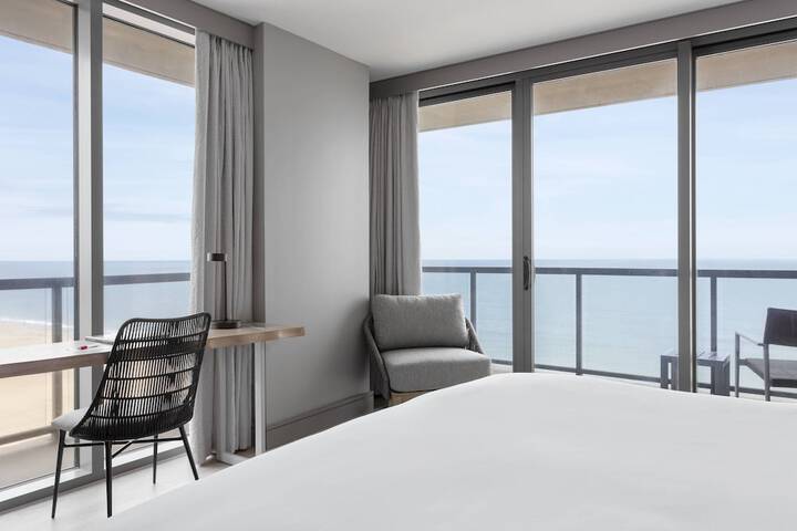 Room 37 of 118