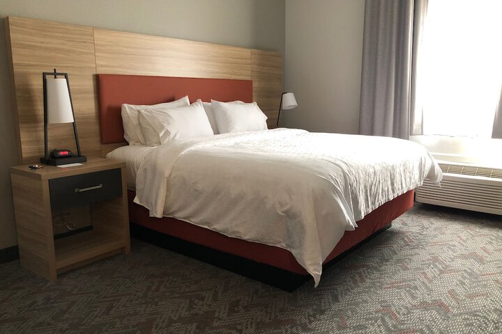 Room 37 of 82
