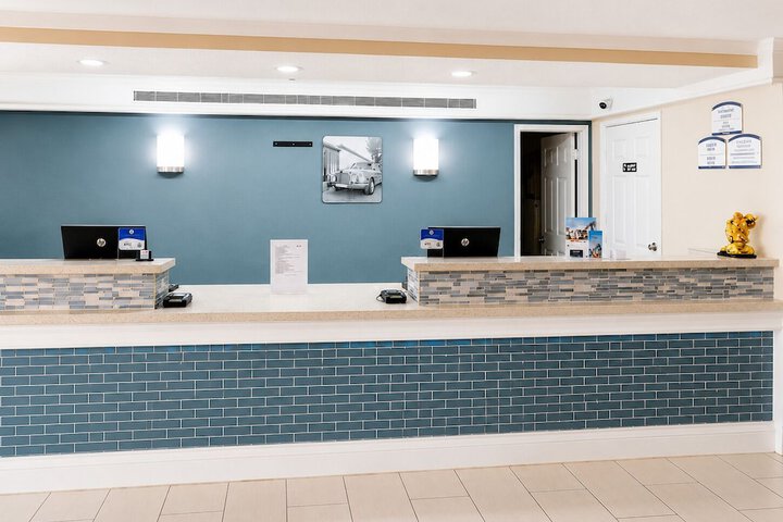 Super 8 by Wyndham Nacogdoches Near University