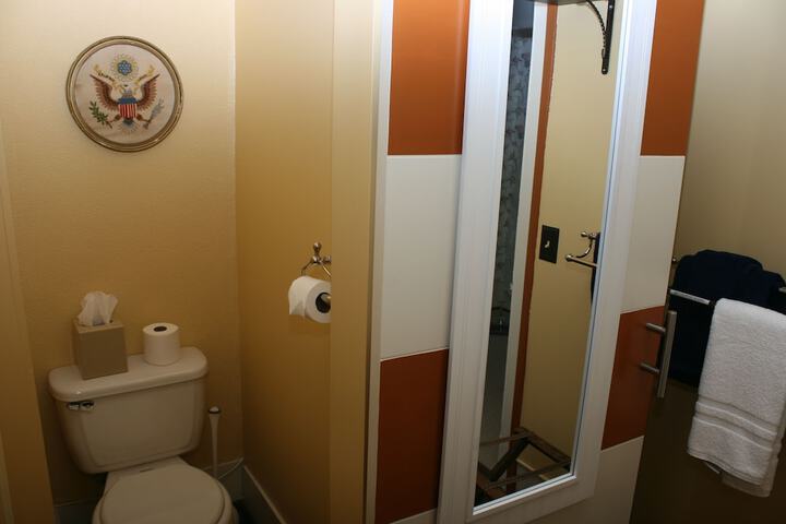 Room 23 of 63