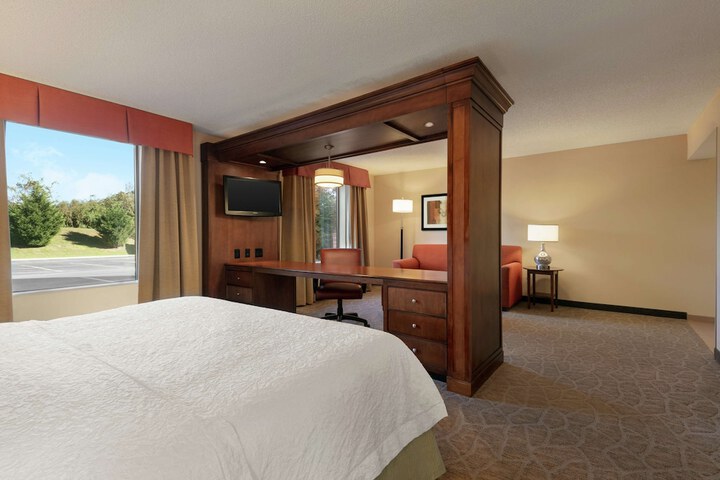 Room 21 of 33