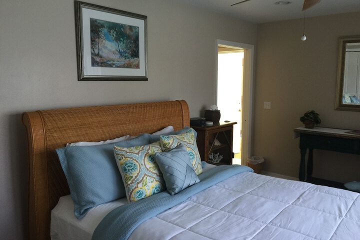 Room 11 of 48