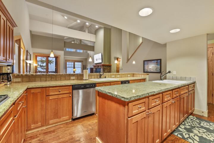 Grandeur at Elevation 3 Bedroom Loft 3 Condo
