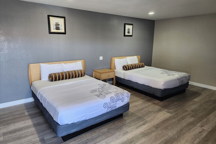 Room 20 of 33