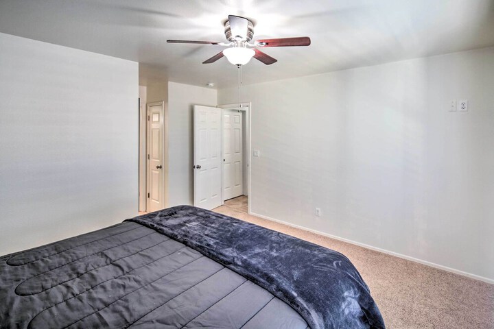 Parker Home on the Colorado River w / Views!
