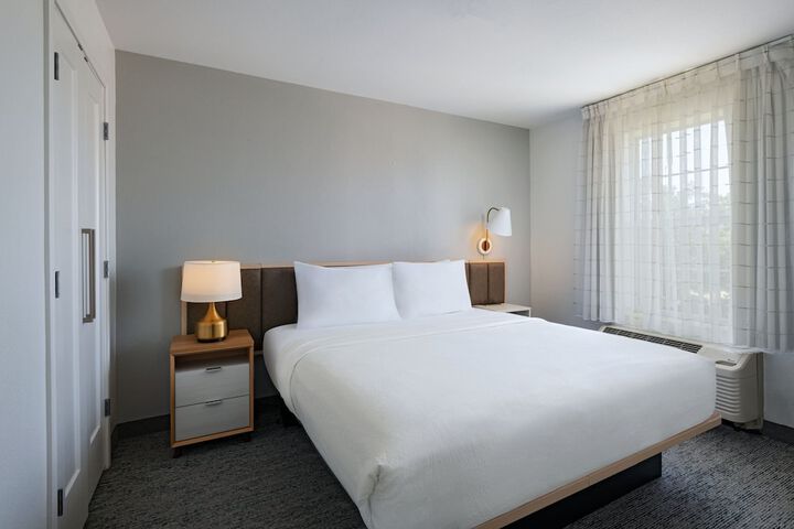 Room 11 of 21