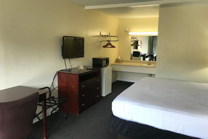 Room 44 of 47
