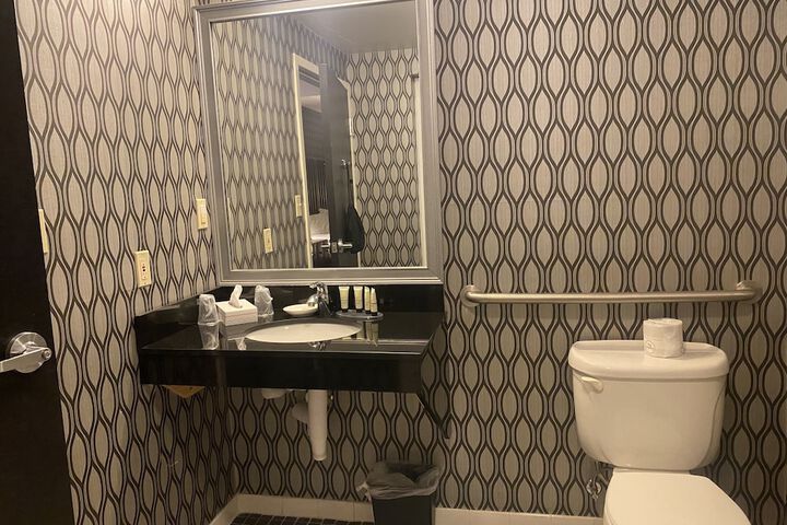 Room 14 of 25