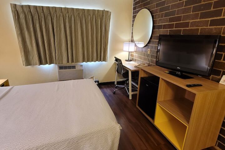 Room 38 of 56
