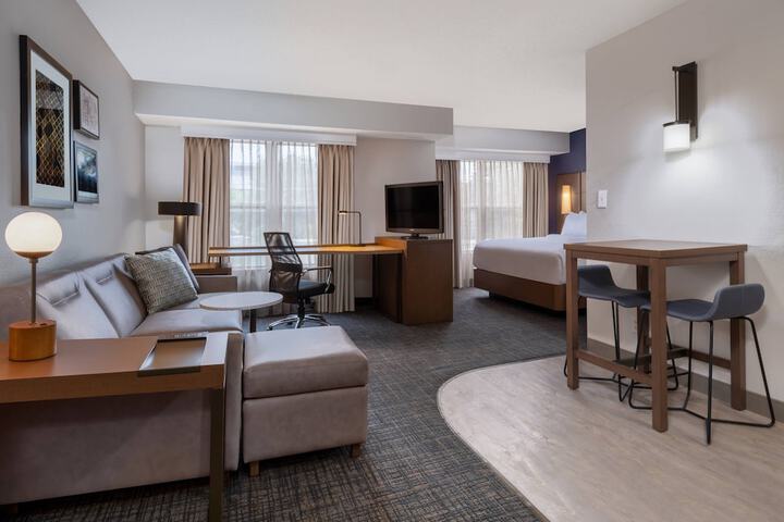 Room 21 of 39