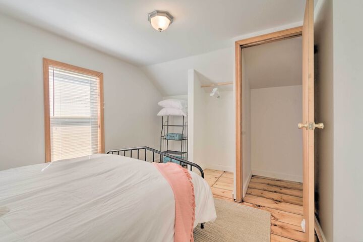 Walk to Beach! Sodus Point Escape w / Private Yard