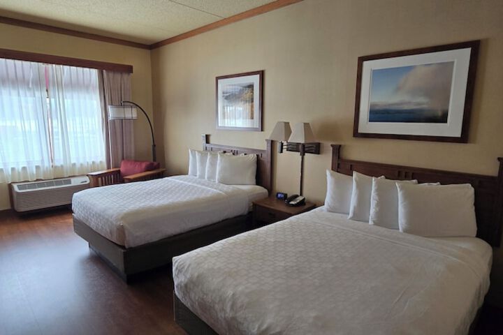 Canal Park Lodge