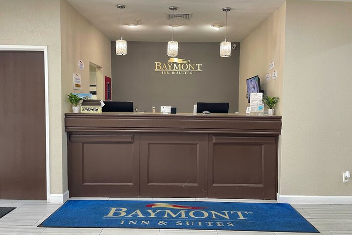 Baymont by Wyndham Anderson