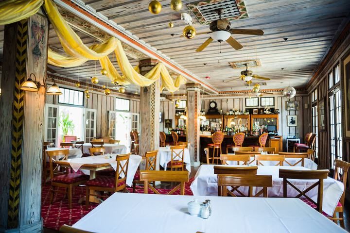 Dining 49 of 62