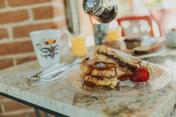 Breakfast/Coffee Service 65 of 76