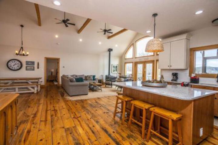 Lake Rider Cabin
