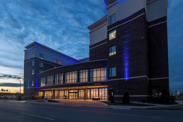 Hotel 3 of 27