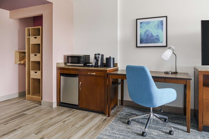 Room 19 of 32