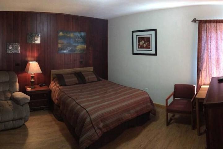 Room 11 of 27