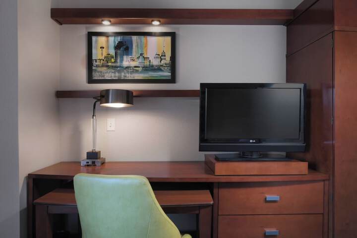 Room 15 of 30