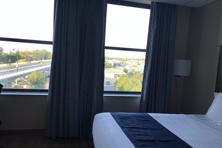 Ariel Broadway Hotel